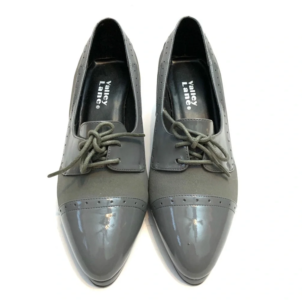Vintage 1990s gray vegan leather high heel oxfords